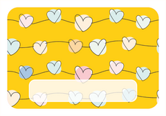 Stralend naambordje met hartjes – Gepersonaliseerd kinderkamerbord 21x14 cm – Zonnig geel
